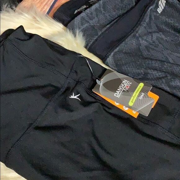 LOT OF 3 CAPRI LEGGINGS SIZE MEDUIM - Picture 6 of 7